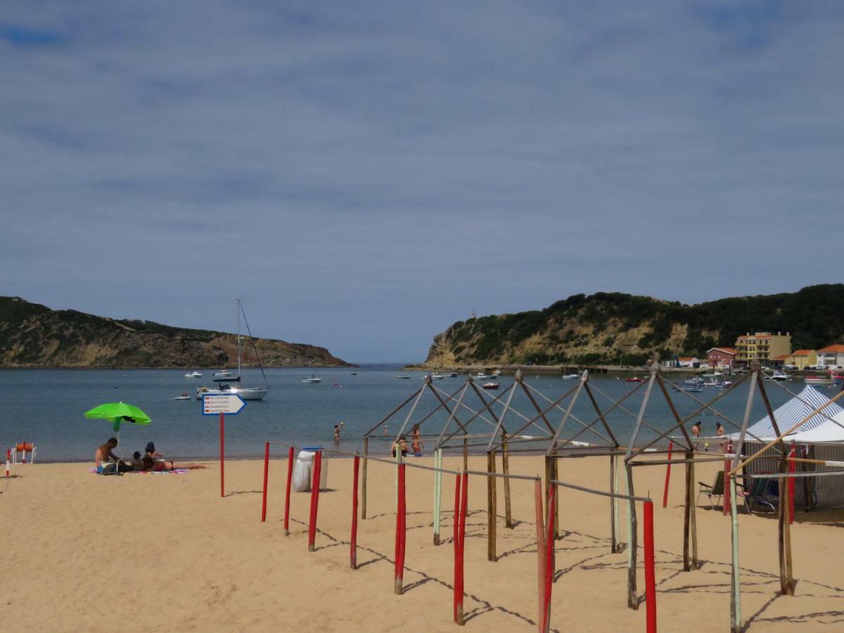 סאו מרטיניו דו פורטו Villa Praia מראה חיצוני תמונה